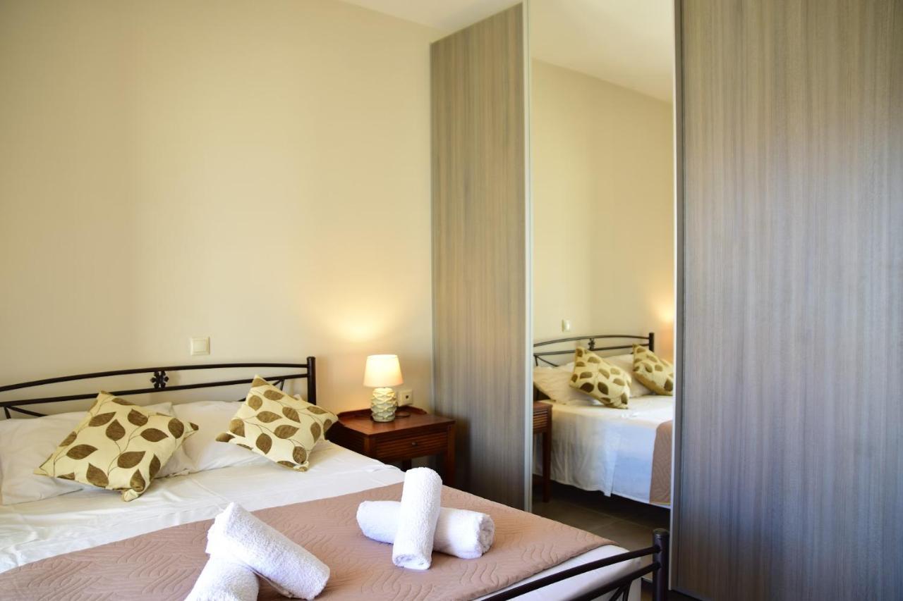 Angelos Apartments Каравомилос Екстериор снимка